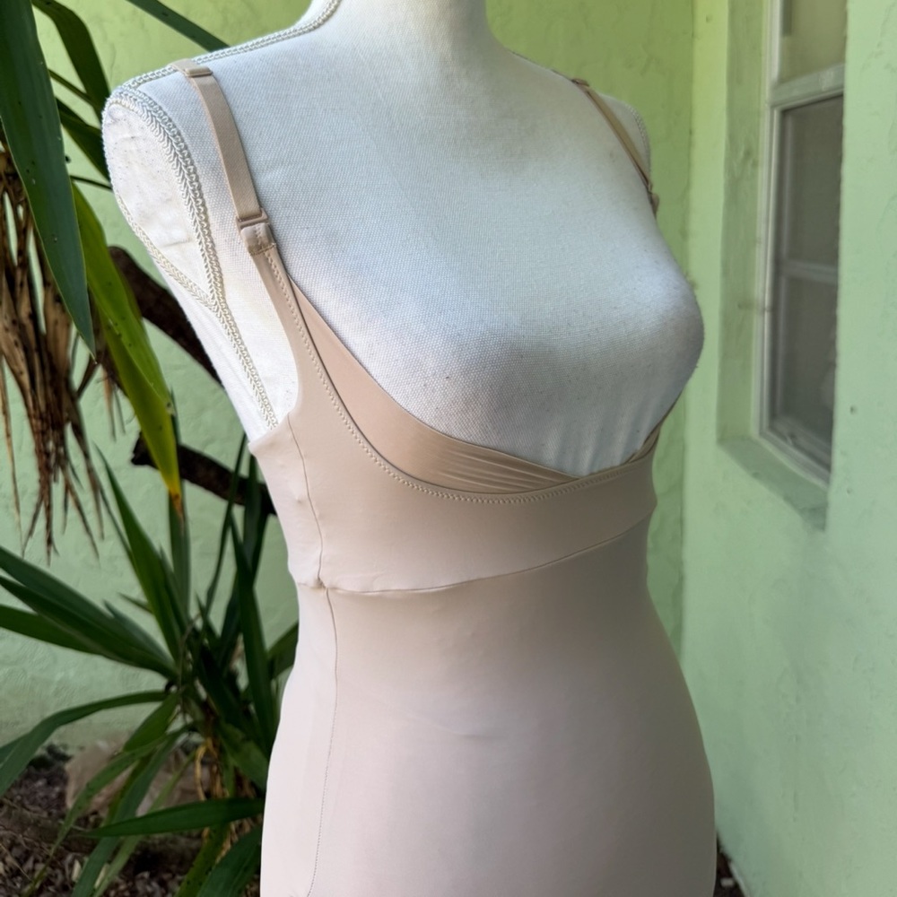 Maidenform Push Up Skirt Shapewear